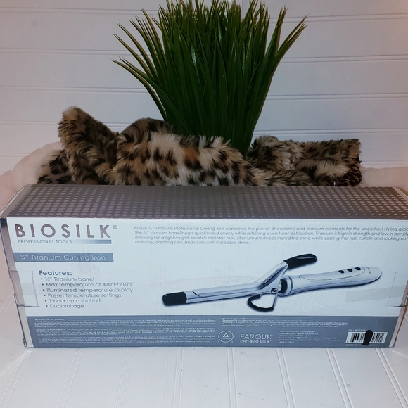 BIOSILK 3/4" Titanium Curling Iron - Picture 2 of 7